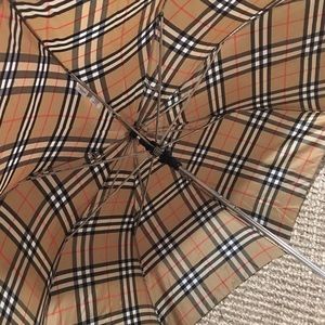 Burberry embrella
